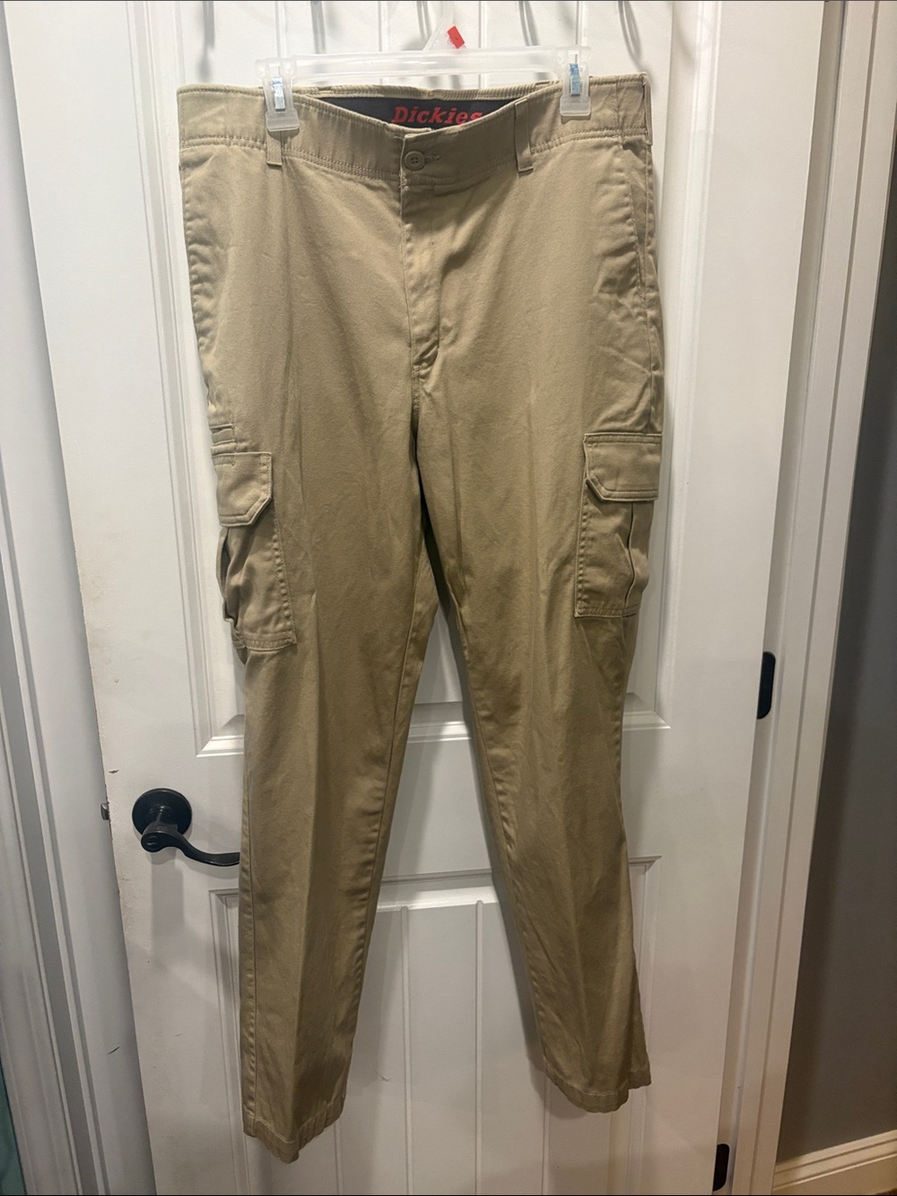 Dickies Men's Tan Cargo flexible and durable Pants with Side Pockets